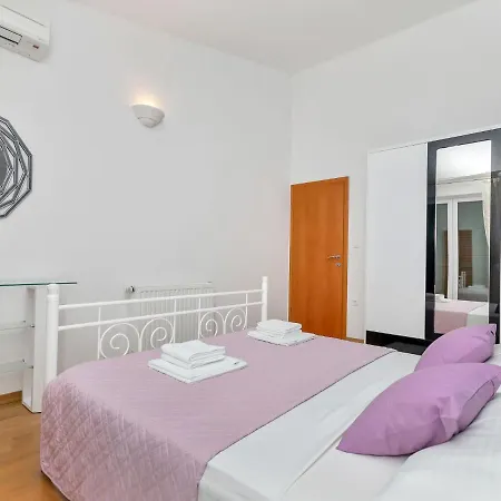 Holiday home Holiday Vesna *