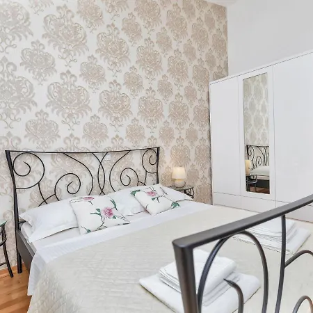 Holiday home Holiday Vesna Makarska
