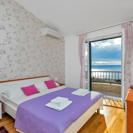 Holiday Vesna Makarska
