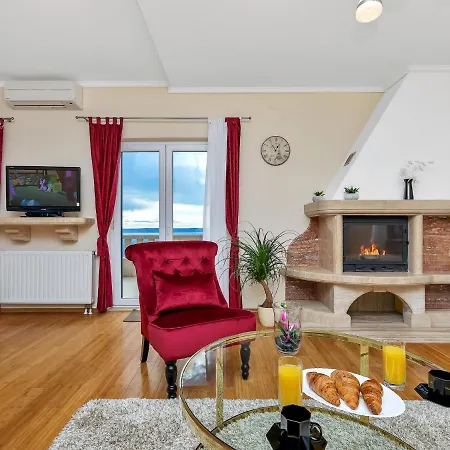 Holiday Vesna Makarska