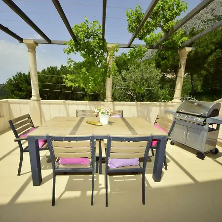 Holiday Vesna * Makarska